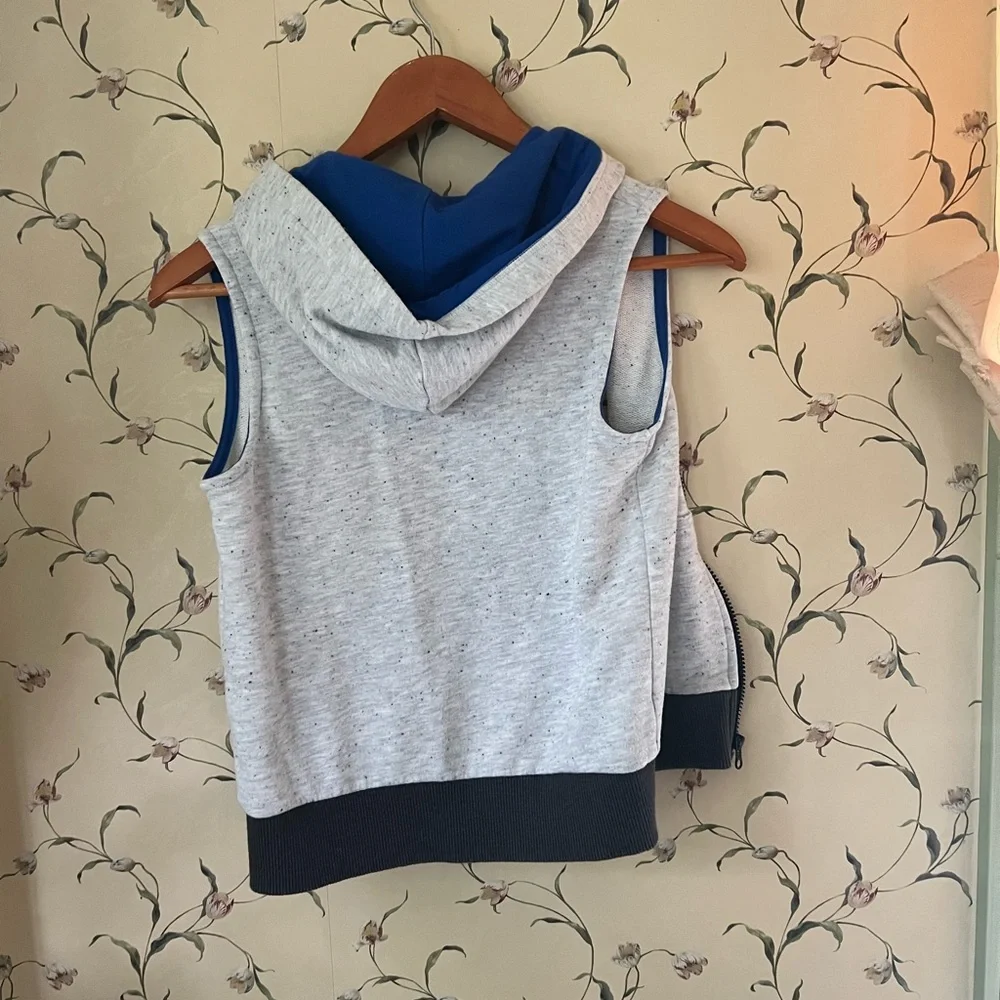 Cat & Jack vest